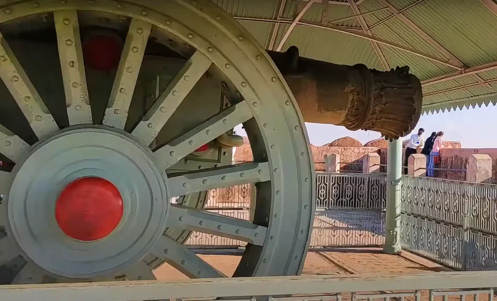 jaivana cannon jaigarh fort