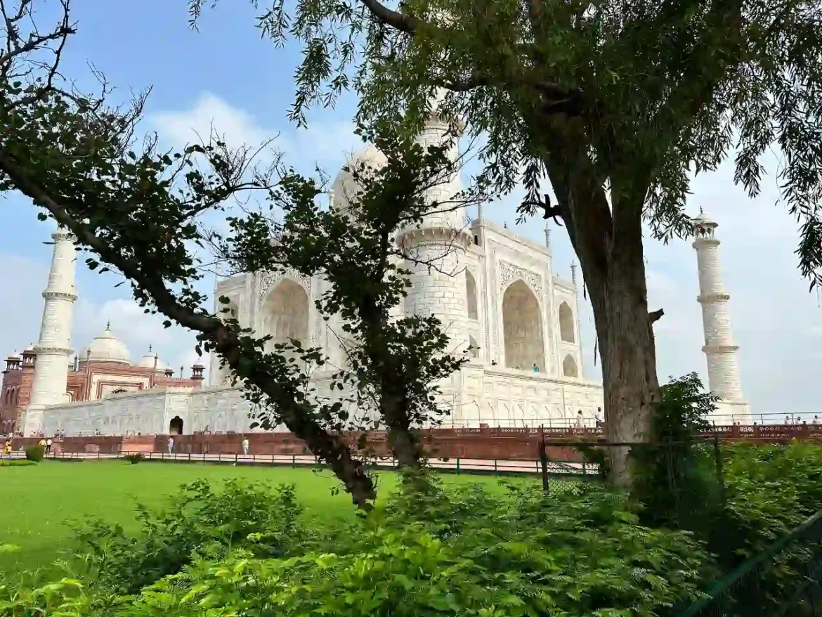 best places to visit in agra, Taj mahal