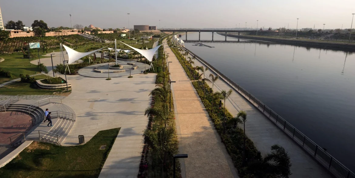 Gomti Riverfront Park in Lucknow